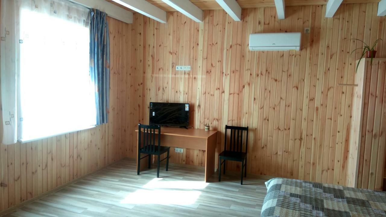 Eco House 호텔 초르노모르스크 외부 사진