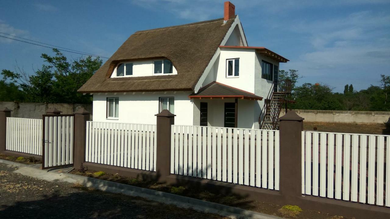 Eco House 호텔 초르노모르스크 외부 사진